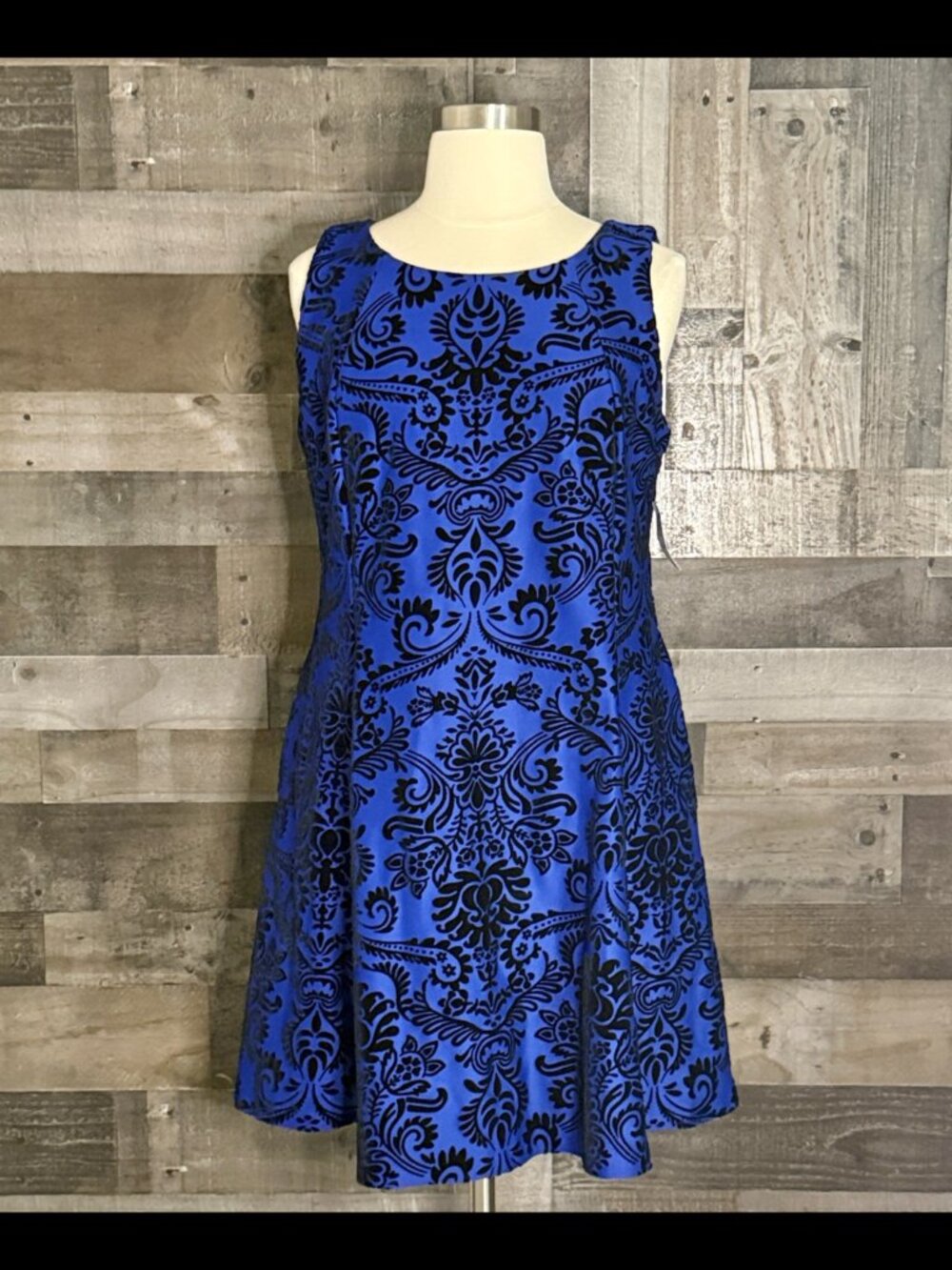 NWT! Roz & Ali navy a-line dress size 16 black velvet damask formal event party
